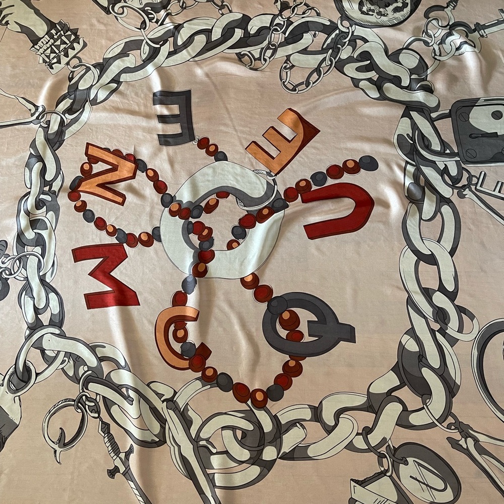 🎃🎃🎃👻💀🎃🎃🎃Alexander McQueen Silk Wrap/Shawl Scarf🎃🎃🎃👻💀🎃🎃🎃